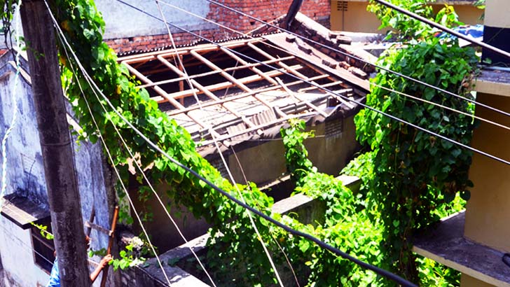 বগুড়ায় প্রয়াত জামায়াত নেতার বাড়িতে ককটেলসদৃশ বস্তু, বিস্ফোরণে  শ্রমিক আহত