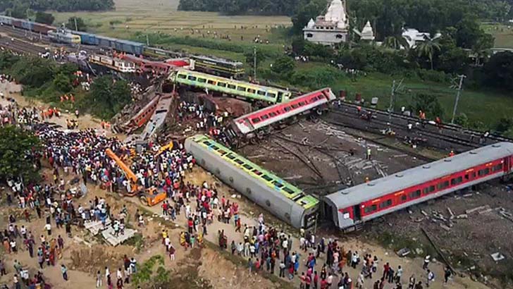 বেঁচে ফেরা যাত্রীর বর্ণনা, চিরকাল এ আতঙ্ক বয়ে বেড়াব 