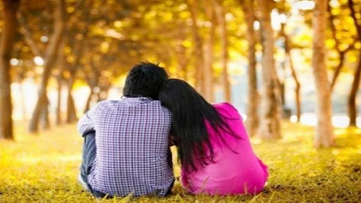 কলেজছাত্রীর সঙ্গে প্রেম, শিক্ষককে ৮ লাখ টাকা জরিমানা! 