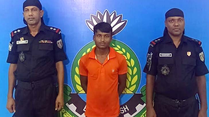 আড়াই হাজার কেজি ভারতীয় চিনিসহ চোরাকারবারি গ্রেফতার