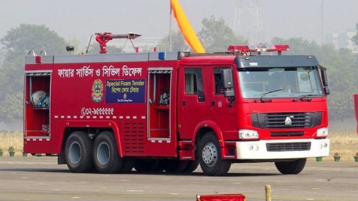 ওয়ারীতে গ্যাসলাইনে আগুন, নিয়ন্ত্রণে ৬ ইউনিট