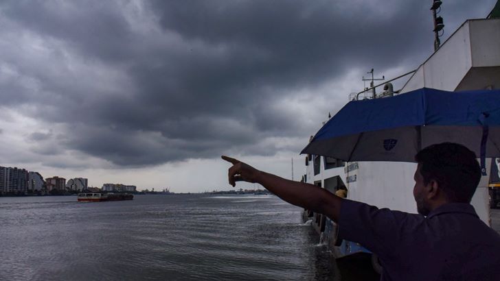 ক্রমশ শক্তিশালী হচ্ছে নিম্নচাপ, তৈরি হবে ঘূর্ণিঝড় ‘বিপর্যয়’