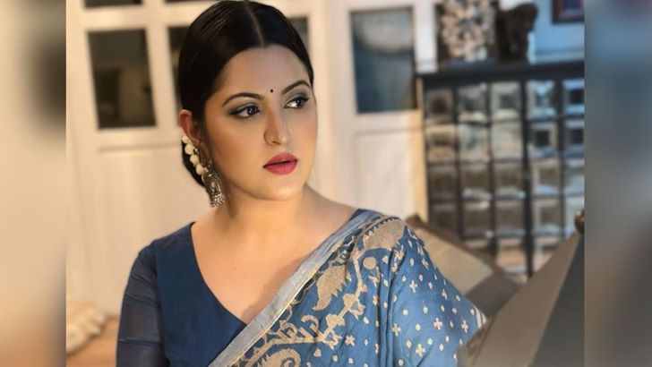 সবাই বলবে, এই মেয়েটা আসলে সংসার করতে পারে না: পরীমনি