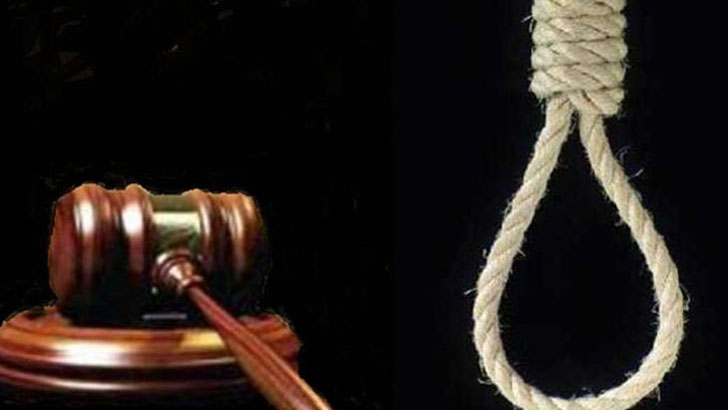 অর্থের জন্য সন্তানকে ফাঁসিতে ঝুলিয়ে নির্যাতন বাবার