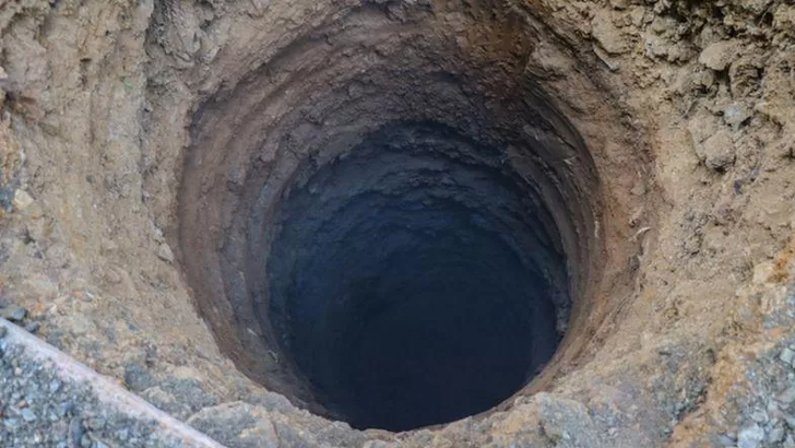 চীন কেন ১১ কিলোমিটার গভীর গর্ত খুঁড়ছে?