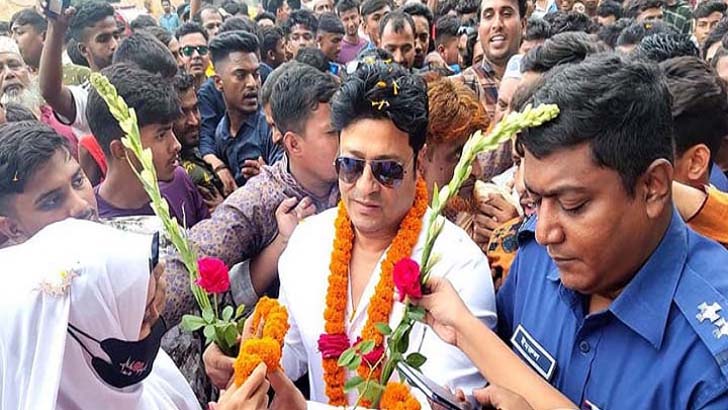 নির্বাচনের জন্য প্রস্তুত ফেরদৌস
