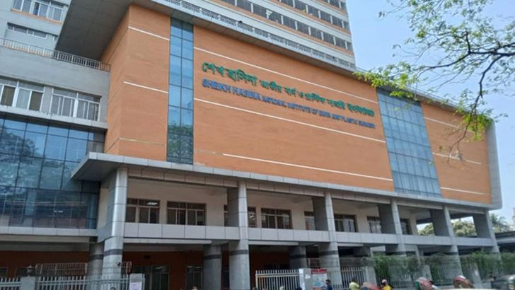 ফতুল্লায় একই পরিবারের ৫ জন দগ্ধ