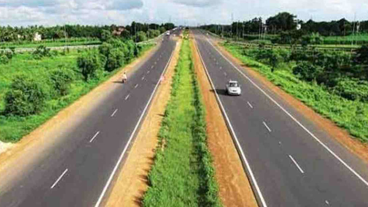 ফোরলেনের কাজ শেষ না হতেই সংস্কারের দরপত্র