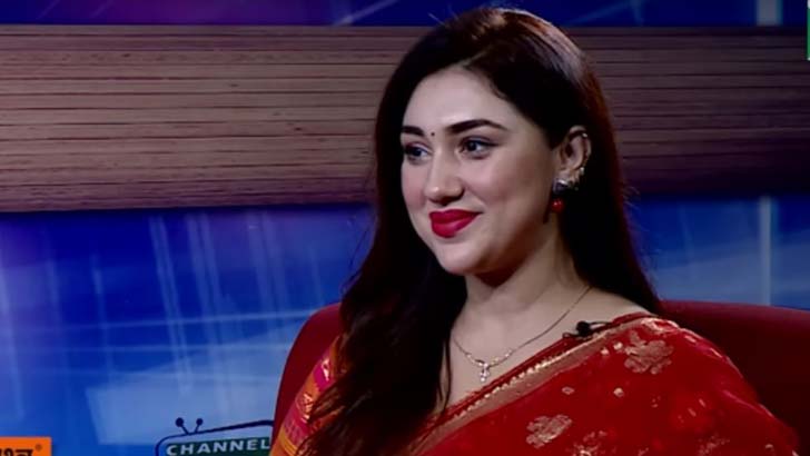 অপমানের পরও শাকিবের কাছে টাকা চাওয়ার কারণ জানালেন অপু বিশ্বাস
