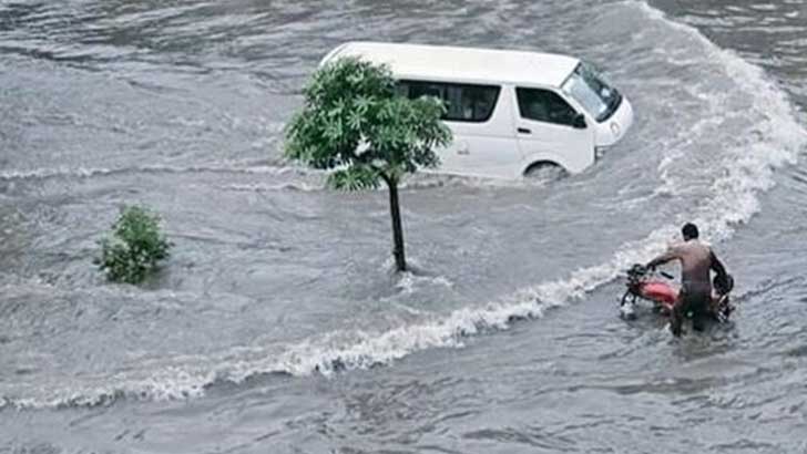 রেকর্ড বৃষ্টিতে ভাসছে ‘লাহোর’, চীনে ১৫ জনের মৃত্যু