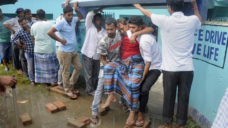 পশ্চিমবঙ্গে পঞ্চায়েত ভোটে সংঘর্ষ, নিহত ৯