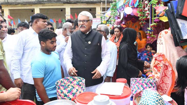 ‘শেখ হাসিনার লক্ষ্য ৩৪ কোটি হাতকে কর্মক্ষম করা’