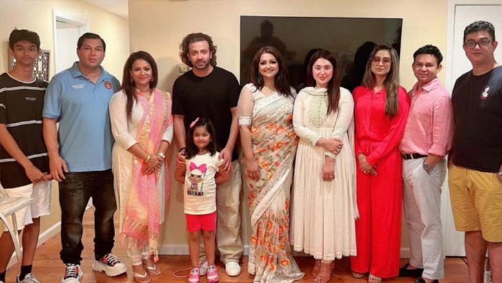 এবার একসঙ্গে দাওয়াতে গেলেন শাকিব খান-অপু বিশ্বাস