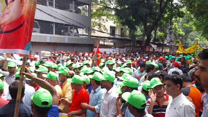 সোহরাওয়ার্দী উদ্যানে ‌‘তারুণ্যের সমাবেশে’ জড়ো হচ্ছেন নেতাকর্মীরা 