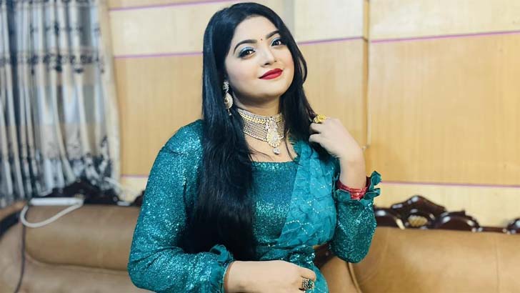 ছেলেকে ‘আজহারী’ বানাতে চান সালমা!