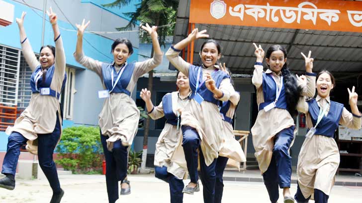 দিনাজপুর শিক্ষা বোর্ডে ৭ বছরের মধ্যে সর্বনিম্ন পাশের হার