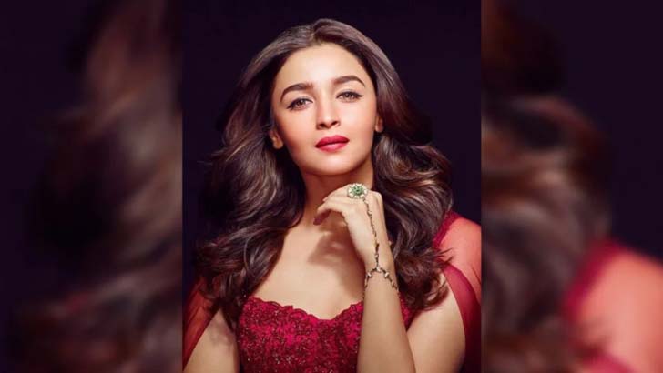 দিনের শুরুতে আলিয়া ভাটের চাই ‘বরফ’