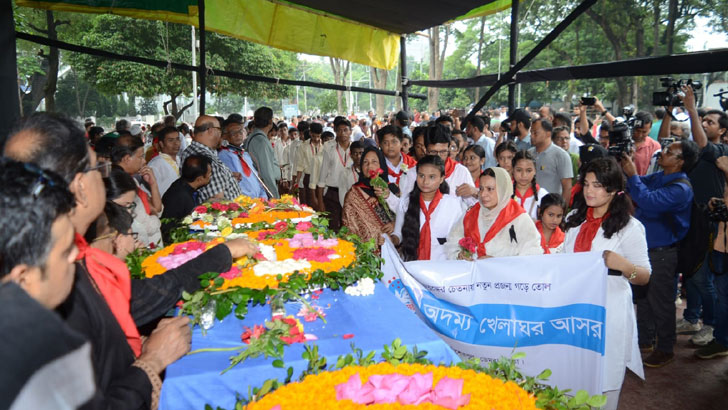 সর্বস্তরের মানুষের শ্রদ্ধায় পান্না কায়সারের বিদায়