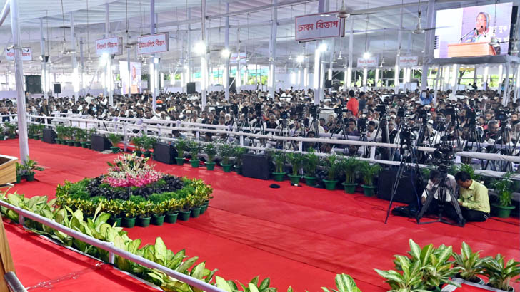 'আ.লীগ ক্ষমতায় না এলে নেতাকর্মীদের পিঠের চামড়া থাকবে না'