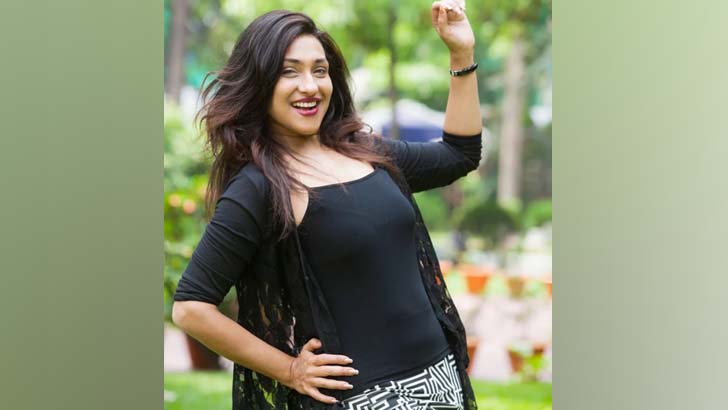 সাংবাদিকের যে প্রশ্নে রেগে গেলেন ঋতুপর্ণা