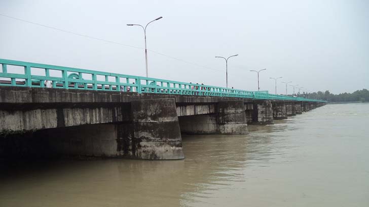 তিস্তার পানি বিপৎসীমার উপরে, খুলে রাখা হলো ডালিয়া ব্যারেজের ৪৪ গেট