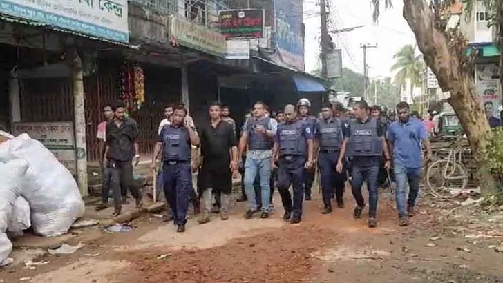 চেয়ারম্যান জামালের গাড়িতে আসেন অস্ত্রধারীরা