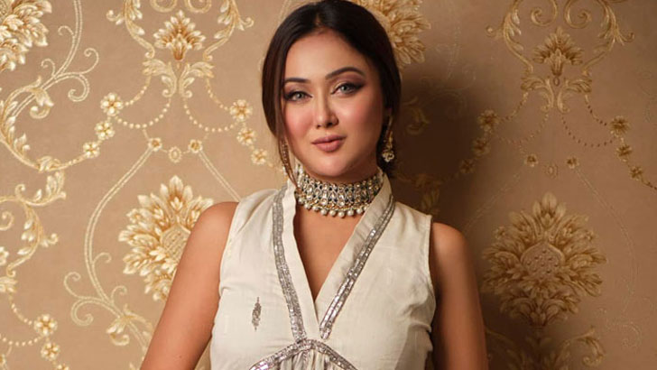 নিষিদ্ধ হওয়ার খবরে যা বললেন চমক