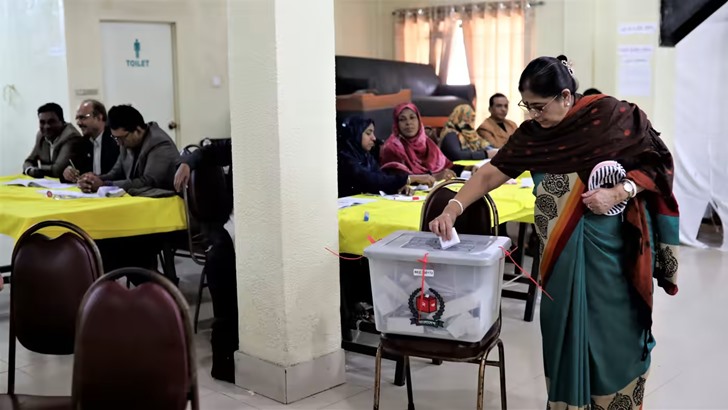 পর্যবেক্ষক বিতর্ক বাংলাদেশের নির্বাচনের বৈধতা নিয়ে সংশয় সৃষ্টি করেছে