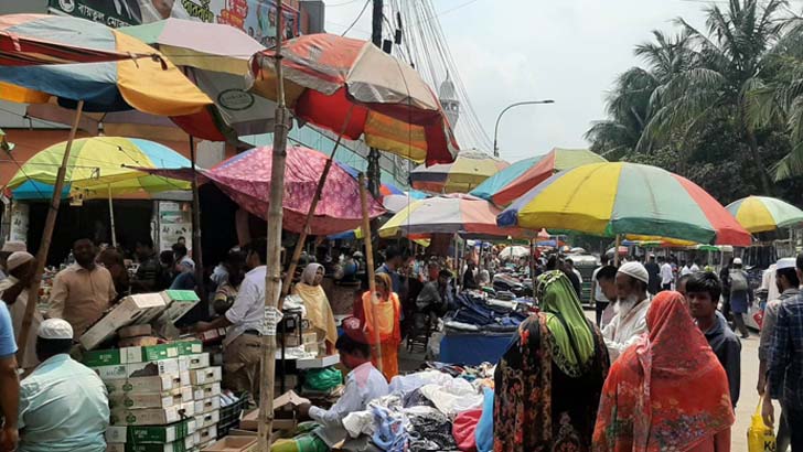 ভাড়ায় খাটে রাস্তা ফুটপাত