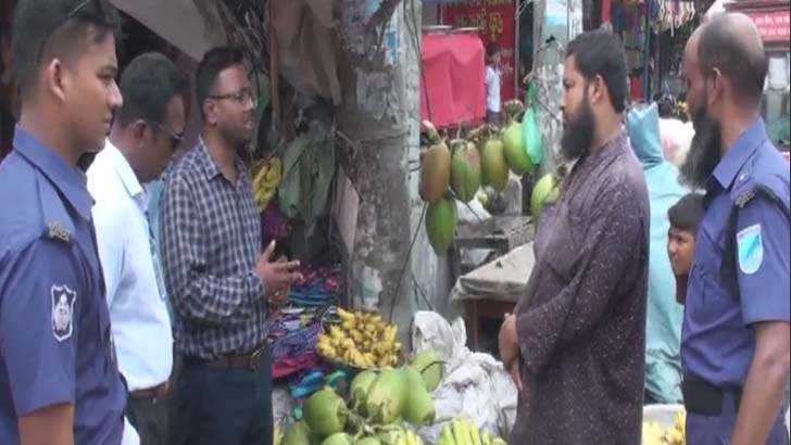 যে কারণে দেড়শ টাকার ডাব নেমেছে ৭০ টাকায়!