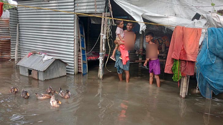 বিপৎসীমার ওপরে যমুনা নদীর পানি