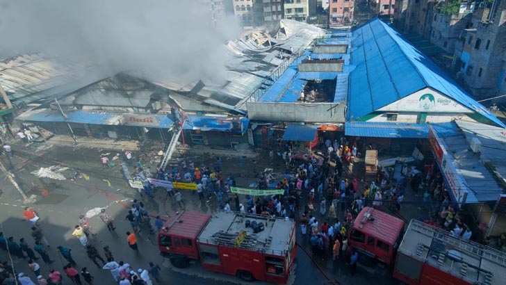 কৃষি মার্কেটের আগুন নিয়ন্ত্রণে