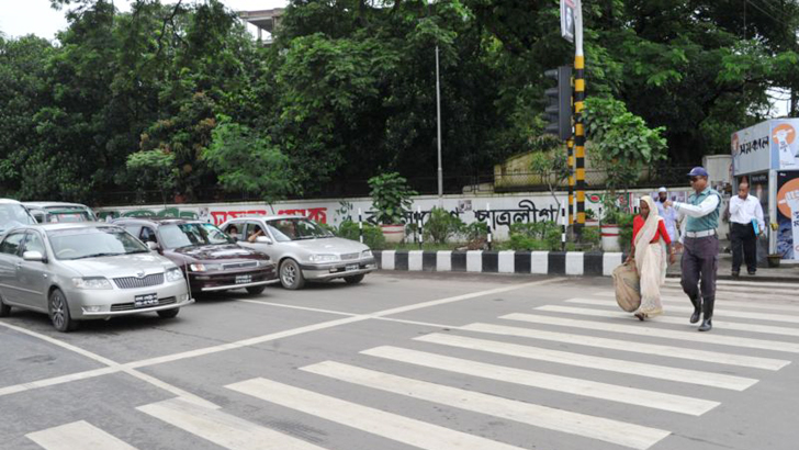 জেব্রা ক্রসিং সড়কে অনেকটাই শৃঙ্খলা ফেরাতে পারে