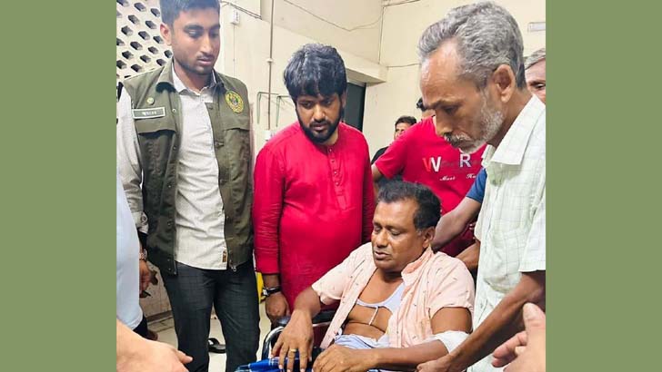 আ.লীগের এক নেতাকে হাতুড়িপেটার অভিযোগ, বহিষ্কার অপরজন