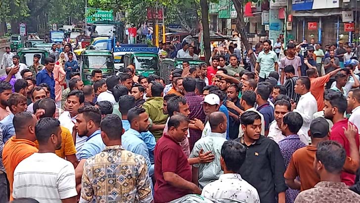 চট্টগ্রামে বিএনপির কেন্দ্রীয় নেতাদের সামনে ২ গ্রুপের মারামারি, আহত ১০