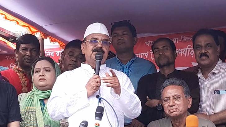 এখন মরা মানুষ ভোট দেয় জীবিতরা দিতে পারে না: গয়েশ্বর রায়