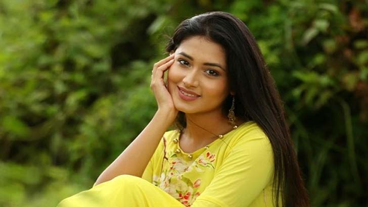 লিংক না খুঁজে যেখানে দেখতে বললেন ফারিণ