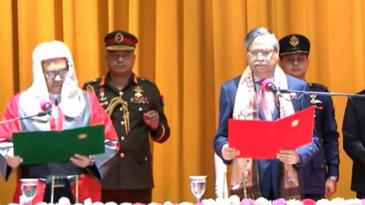 প্রধান বিচারপতি হিসেবে শপথ নিলেন ওবায়দুল হাসান