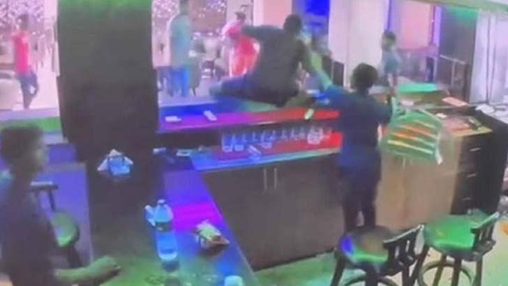 বারে ছাত্রলীগের হামলা-ভাঙচুরের পাঁচ দিনেও কেউ গ্রেফতার হয়নি