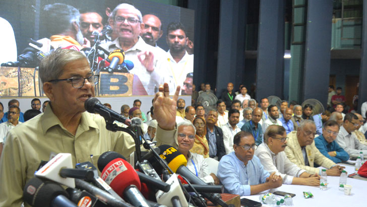 আমরাও আছি দিল্লি­ও আছে, কী বোঝাতে চাইছেন: কাদেরকে ফখরুল