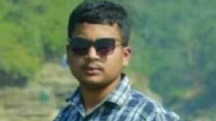 বিদ্যুৎস্পর্শে প্রাণ গেল কিশোরের