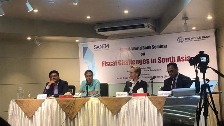 অর্থনৈতিক ব্যবস্থাপনায় রাজনৈতিক নেতৃত্ব নেই: এইচ মনসুর