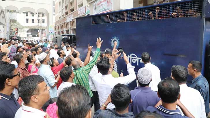 রাজধানীতে ১৫ ঘণ্টায় বিএনপির দুই শতাধিক নেতাকর্মী আটক