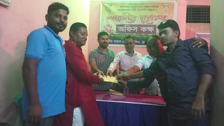 সাঘাটা-ফুলছড়ির ৫০ মন্দিরে বিএনপি নেতা কামরুজ্জামান সোহাগের অনুদান