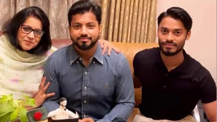 ইশরাককে না পেয়ে ছোটভাইকে নিয়ে গেছে পুলিশ