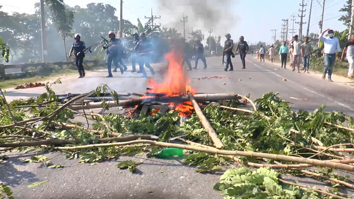 হামলা সংঘর্ষ অগ্নিসংযোগ