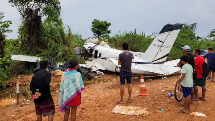 ব্রাজিলে বিমান বিধ্বস্ত, পাইলটসহ নিহত ১২