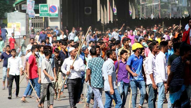 পোশাক খাতে ন্যূনতম মজুরি নির্ধারণে সরকার-মালিক-শ্রমিকের ত্রিপক্ষীয় বৈঠক কাল