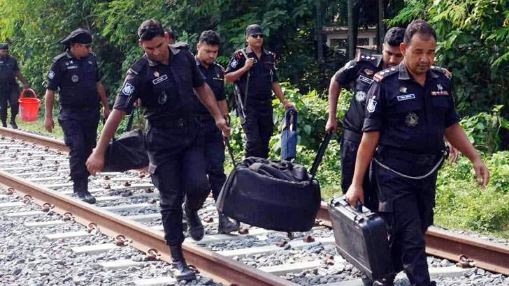 মৈত্রী ট্রেনে হামলার একদিন পর ঈশ্বরদী রেলস্টেশন থেকে বোমা উদ্ধার