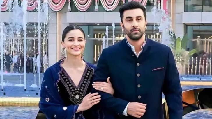 অবশেষে মেয়ের ছবি প্রকাশ্যে আনলেন আলিয়া